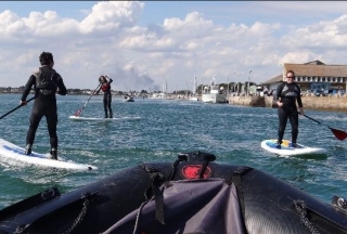  participants followed by the boat